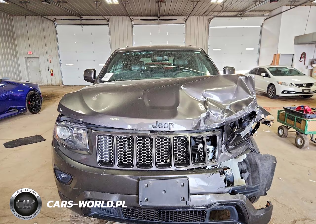 2015 Jeep Grand Cherokee Laredo VIN:1C4RJFAG3FC940738 - 5