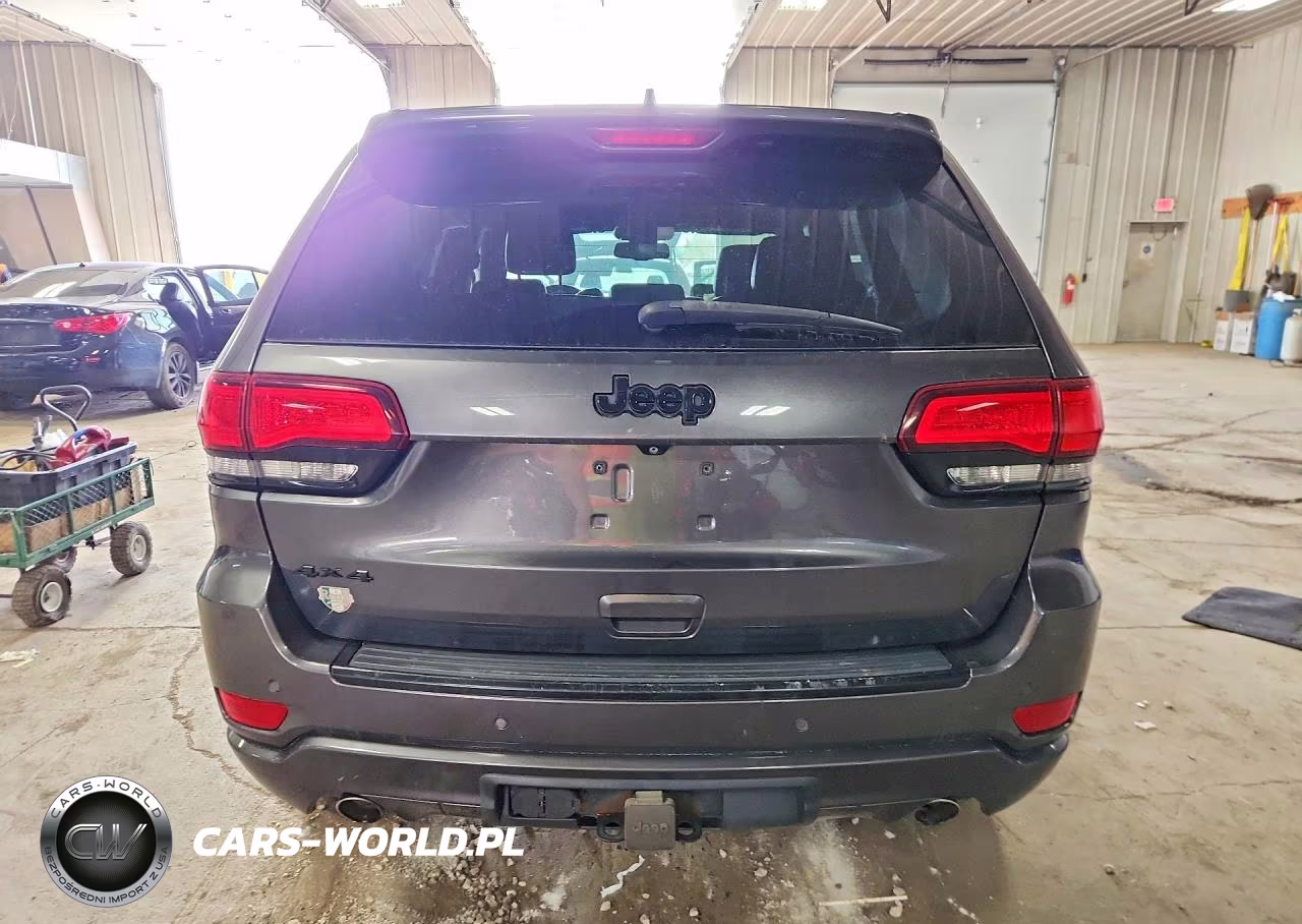 2015 Jeep Grand Cherokee Laredo VIN:1C4RJFAG3FC940738 - 6