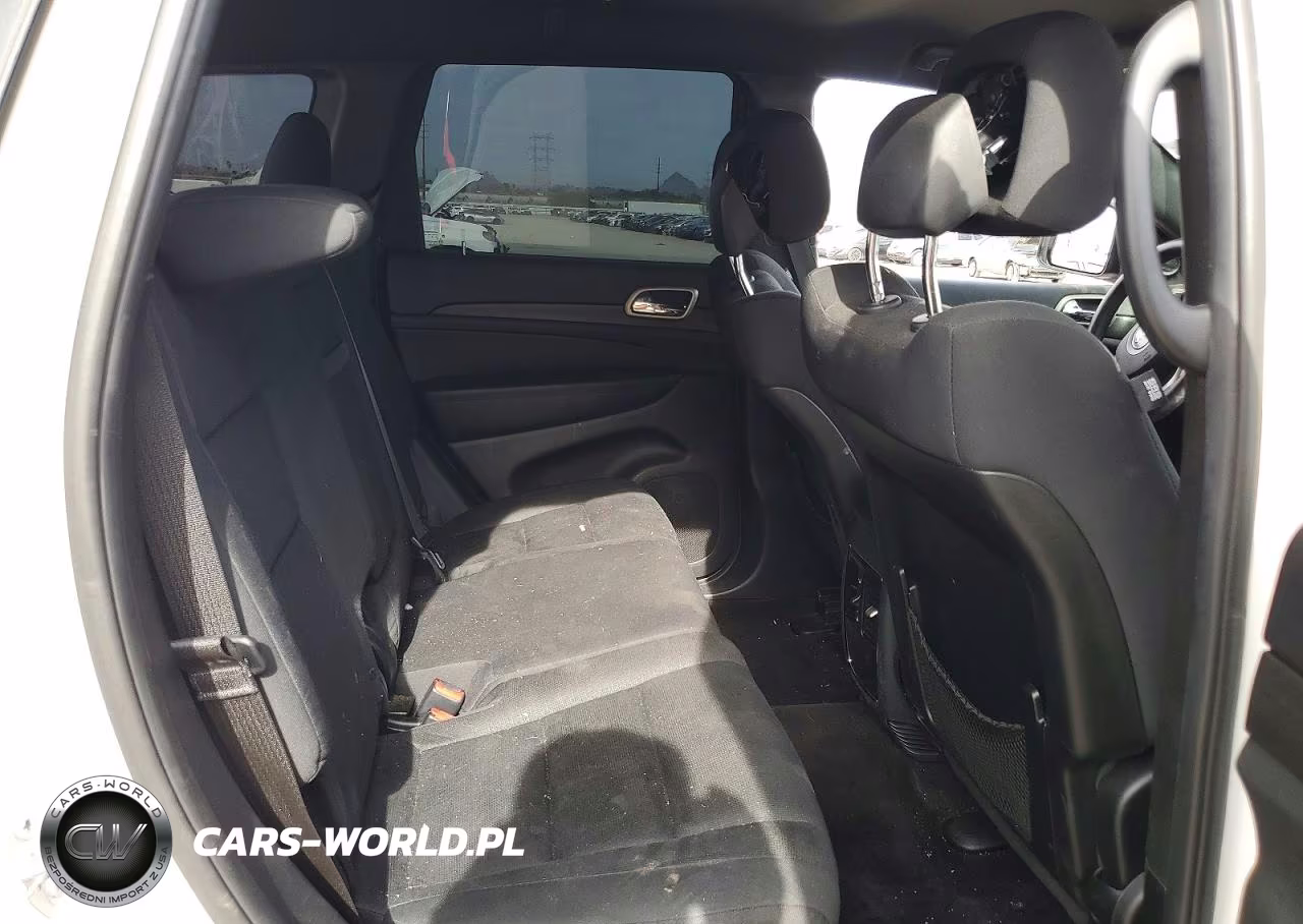 2017 Jeep Grand Cherokee Laredo VIN:1C4RJEAG7HC618763 - 10