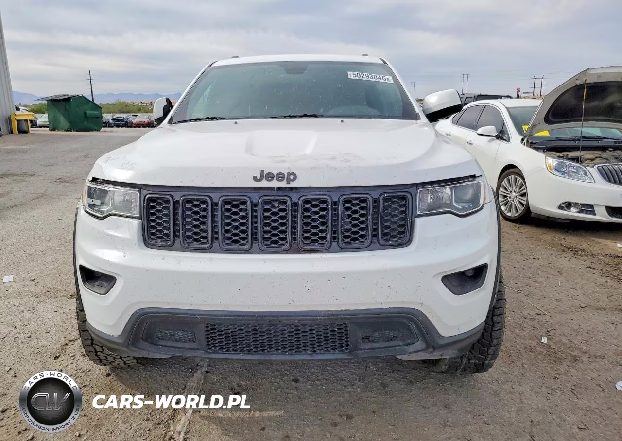2017 Jeep Grand Cherokee Laredo VIN:1C4RJEAG7HC618763 - 5