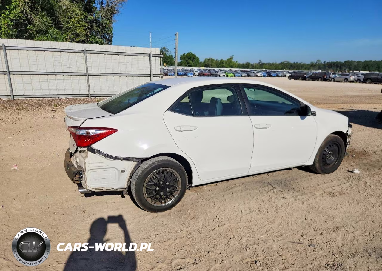 2014 Toyota Corolla S VIN:5YFBURHE9EP136917 - 3