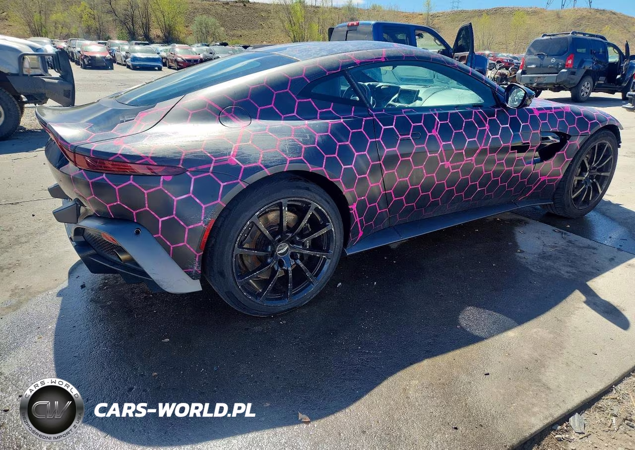 2019 Aston Martin Vantage VIN:SCFSMGAW1KGN01144 - 3
