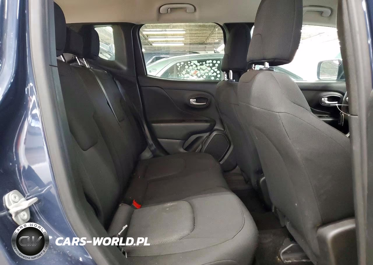 2023 Jeep Renegade Latitude VIN:ZACNJDB12PPP33846 - 11