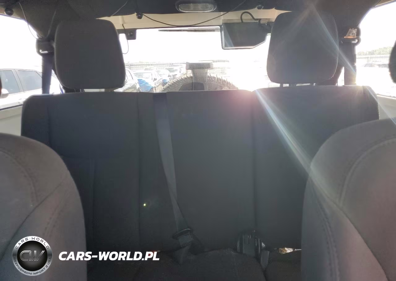2018 Jeep Wrangler Unlimited Sport VIN:1C4BJWDG0JL887633 - 10