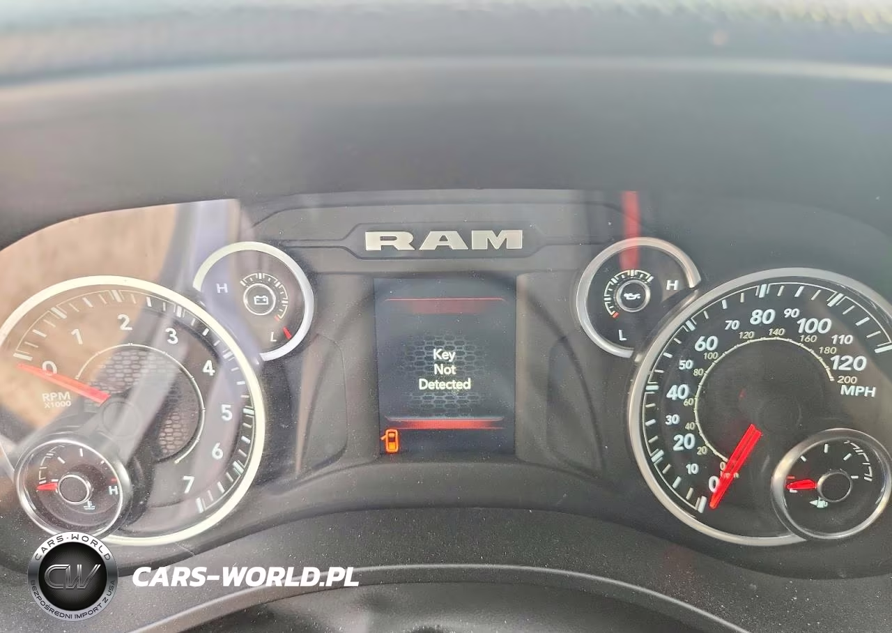 2025 Ram 1500 Tradesman VIN:1C6RRENP5SN608545 - 9