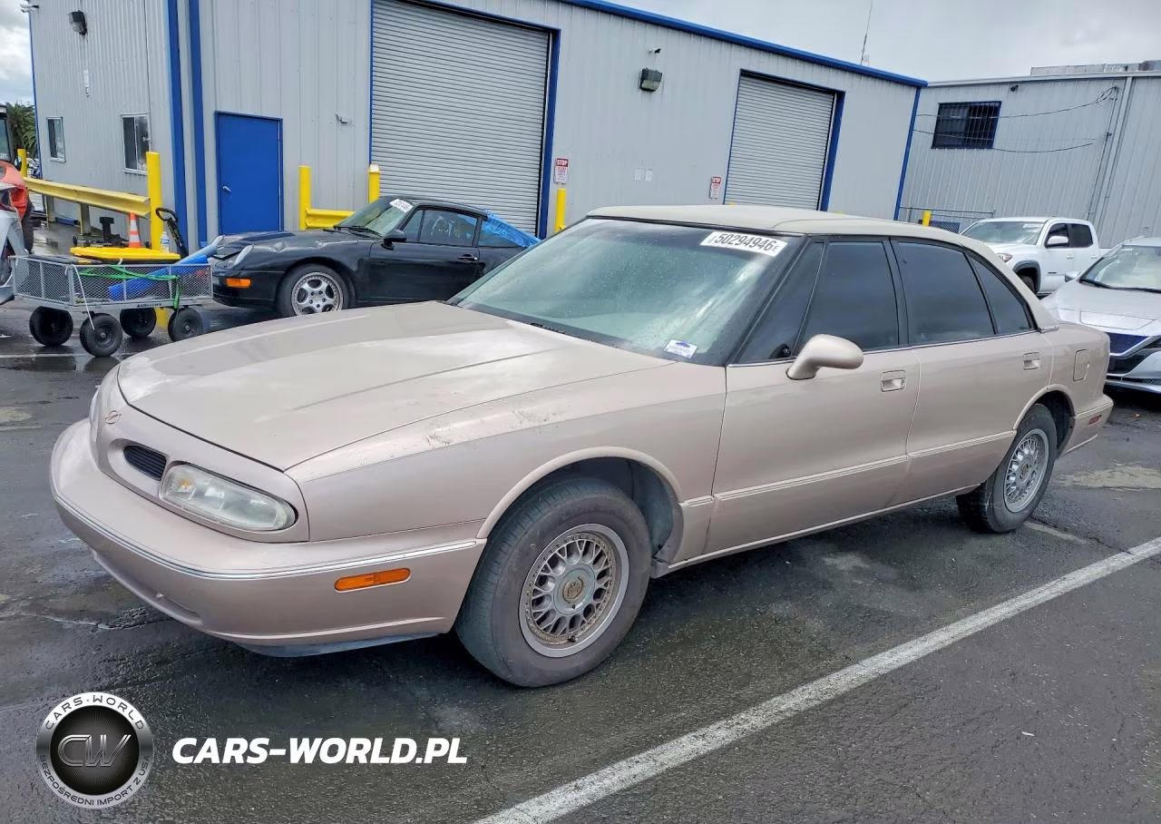 1999 Oldsmobile 88 Base
