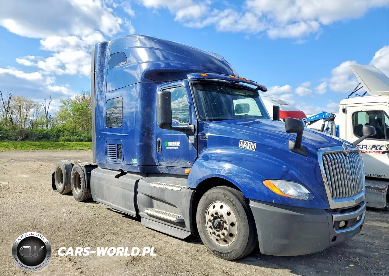 2020 International Lt625