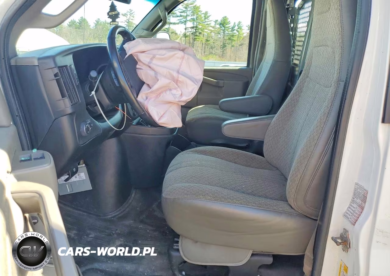2021 Chevrolet Express G2500 VIN:1GCWGAF73M1178436 - 7