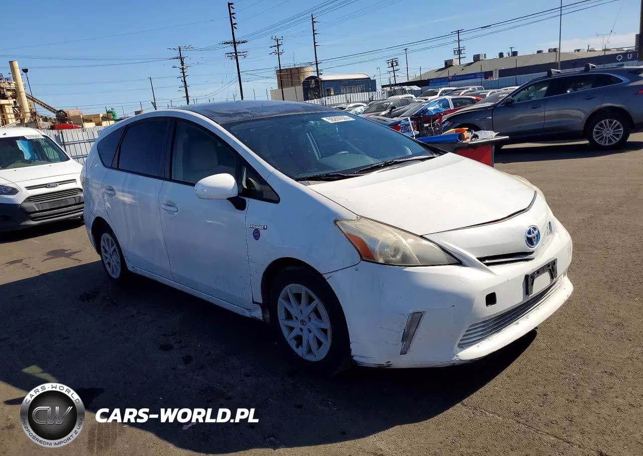 2014 Toyota Prius V Three VIN:JTDZN3EU6E3339910 - 4
