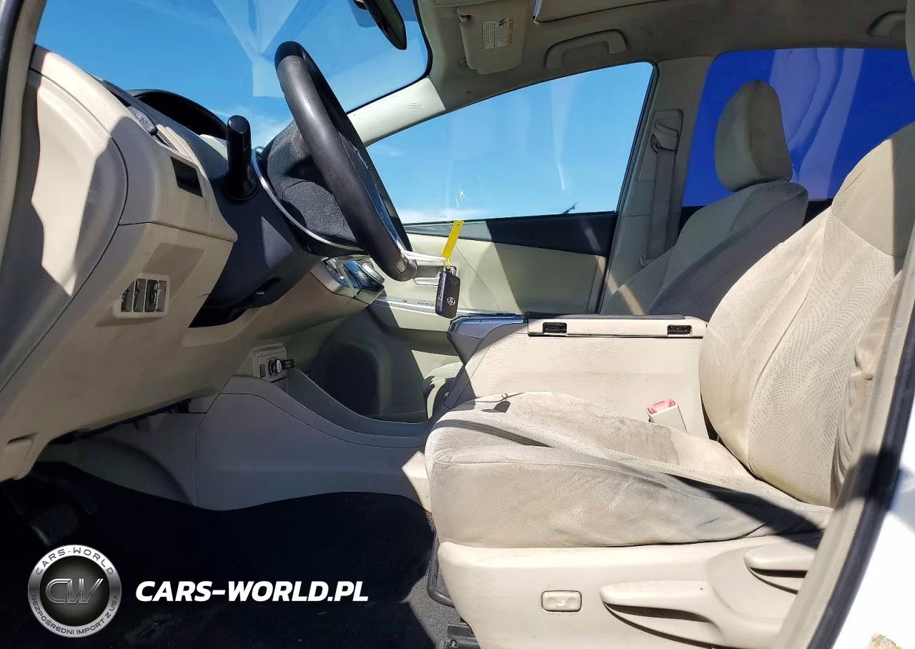 2014 Toyota Prius V Three VIN:JTDZN3EU6E3339910 - 7