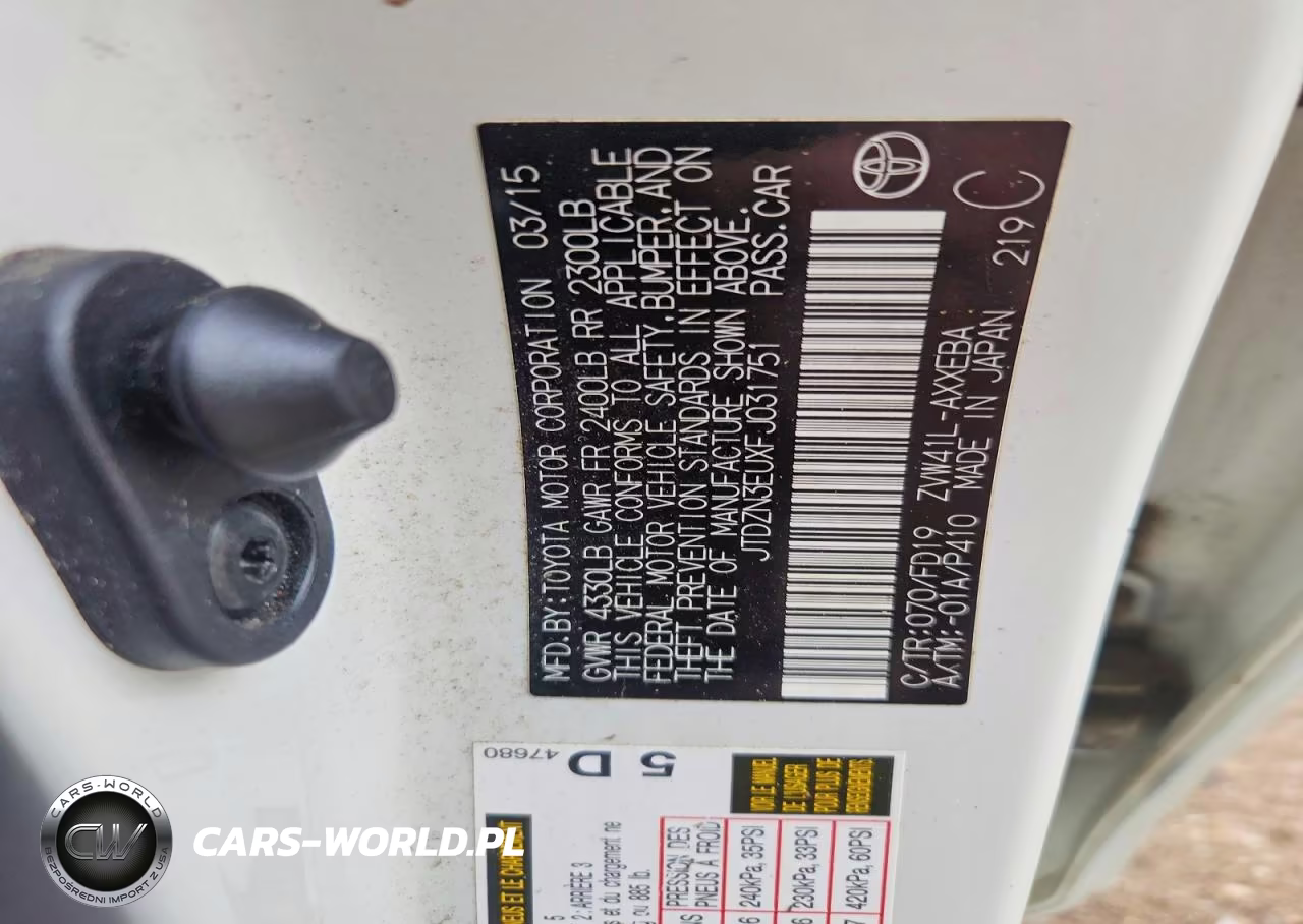2015 Toyota Prius V Two VIN:JTDZN3EUXFJ031751 - 12