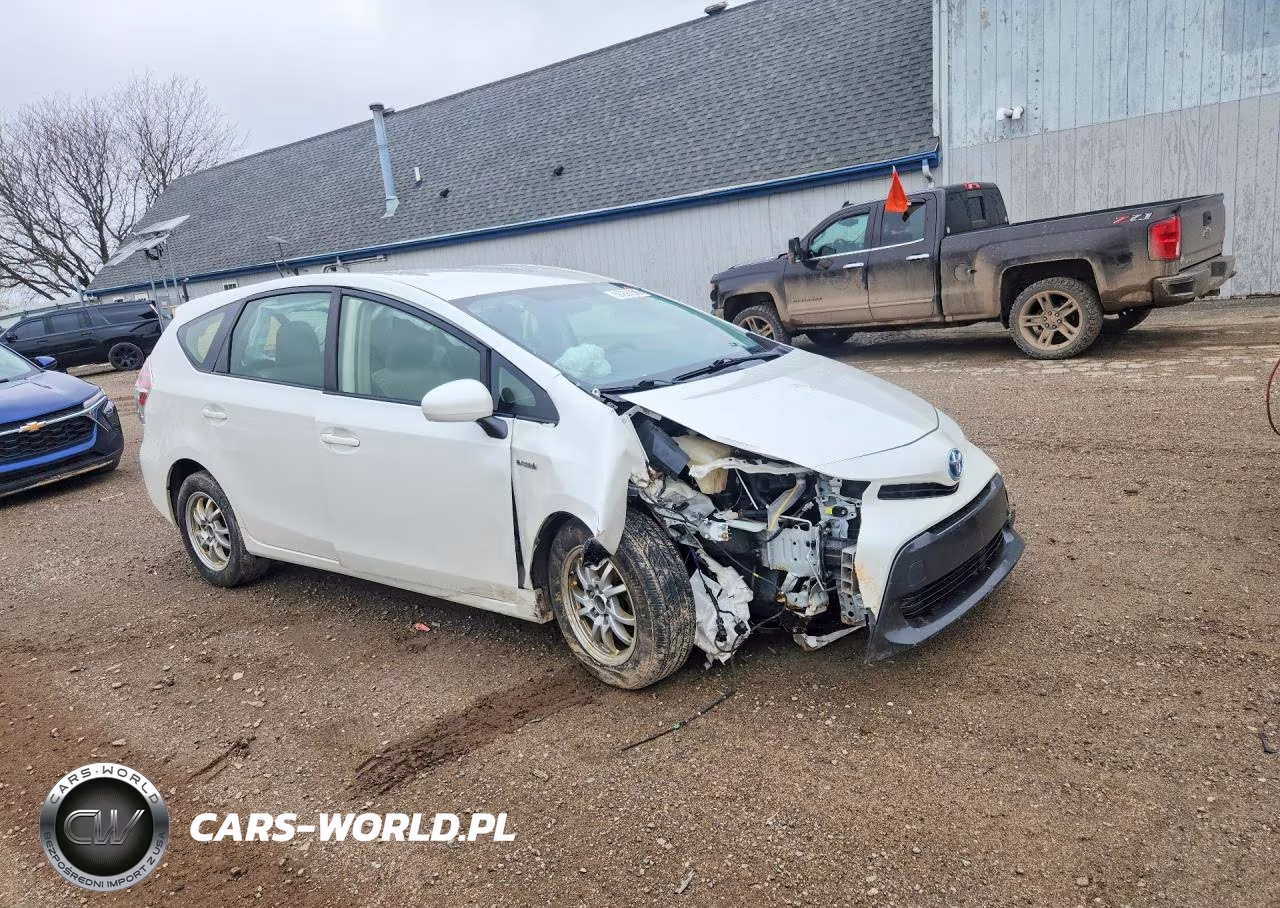 2015 Toyota Prius V Two VIN:JTDZN3EUXFJ031751 - 4