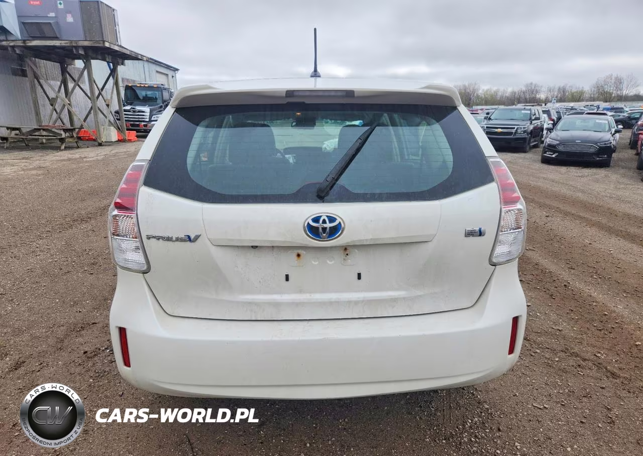 2015 Toyota Prius V Two VIN:JTDZN3EUXFJ031751 - 6