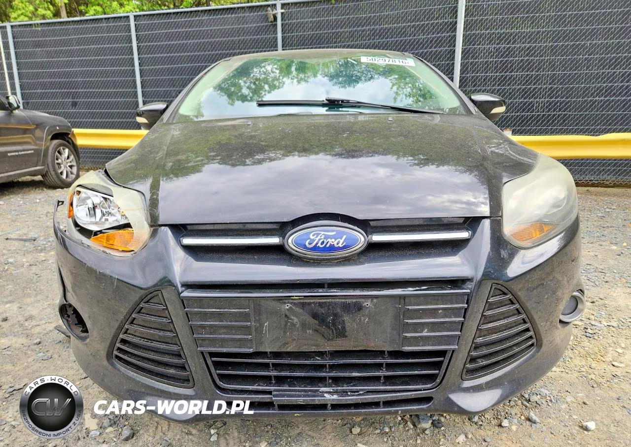2014 Ford Focus Titanium VIN:1FADP3N2XEL101762 - 5