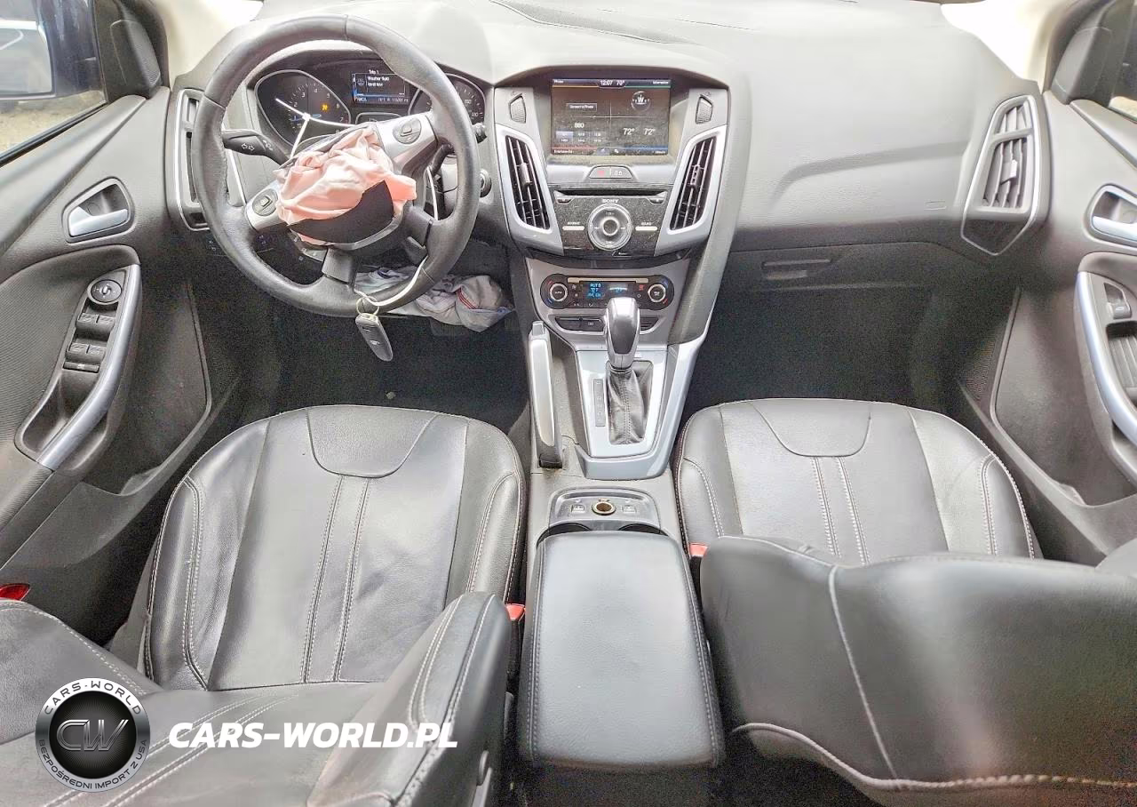 2014 Ford Focus Titanium VIN:1FADP3N2XEL101762 - 8