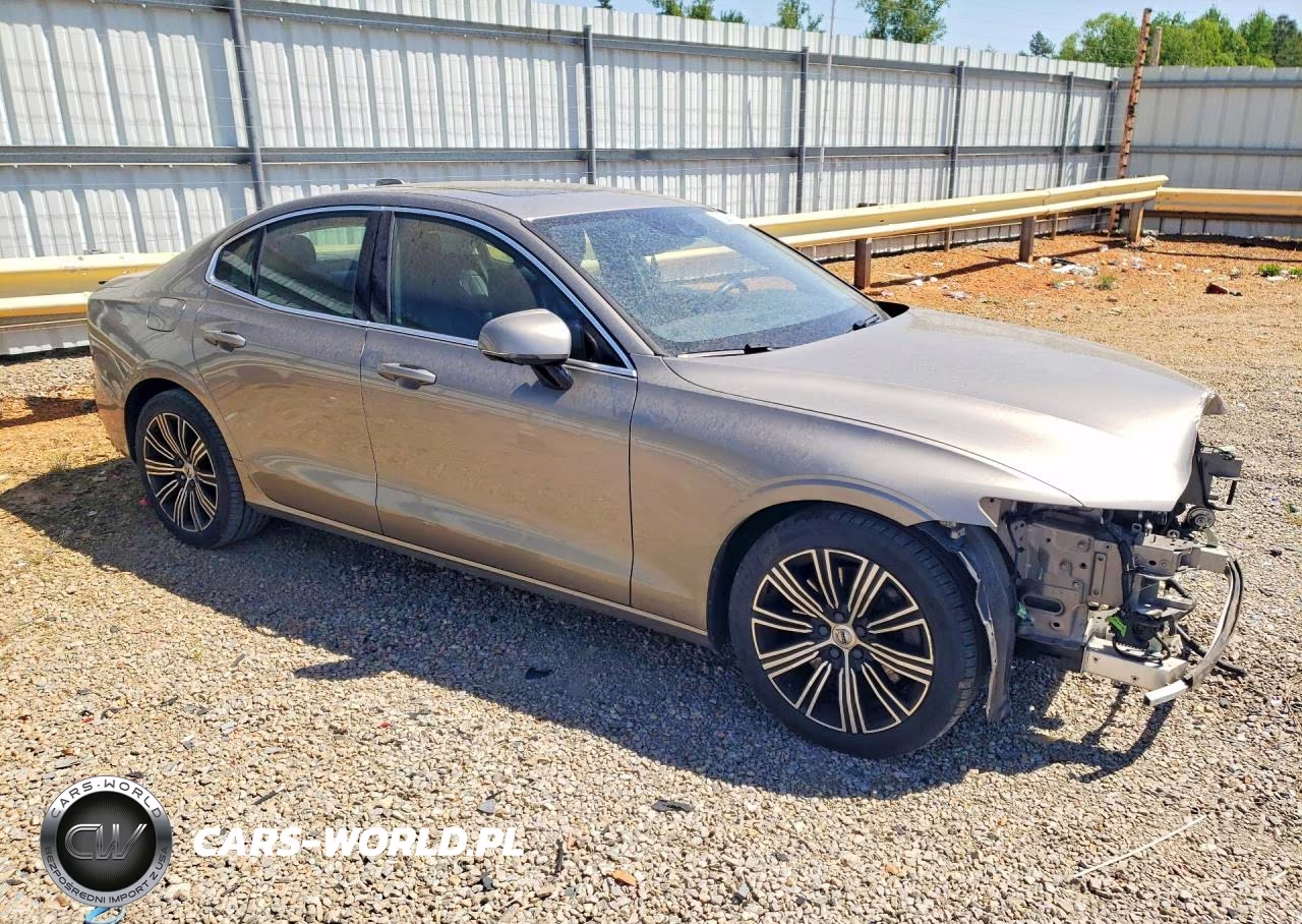 2019 Volvo S60 T6 Inscription VIN:7JRA22TL0KG006831 - 4