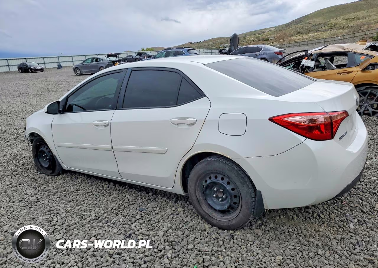 2017 Toyota Corolla Le VIN:5YFBURHE3HP612972 - 2
