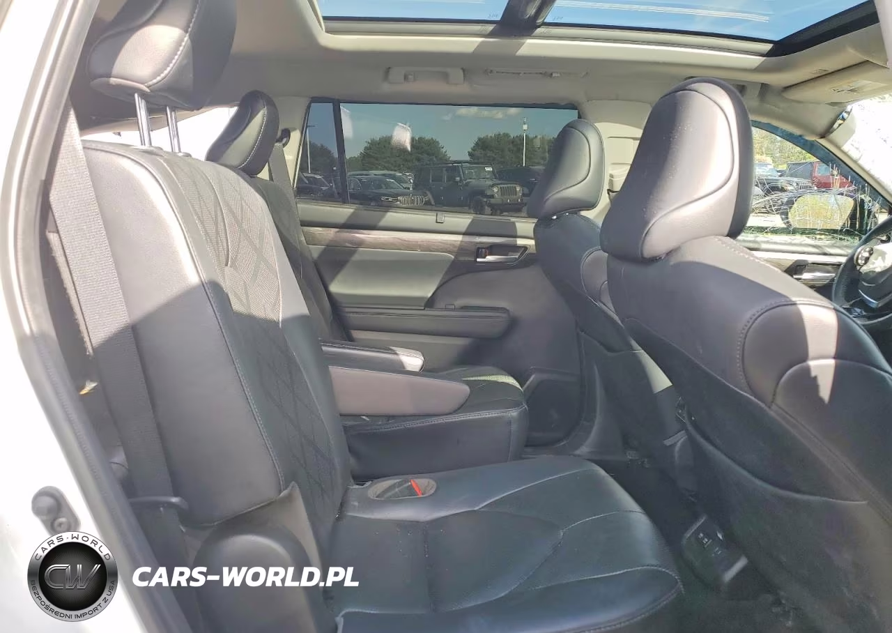 2021 Toyota Highlander Platinum VIN:5TDFZRBH4MS078923 - 11