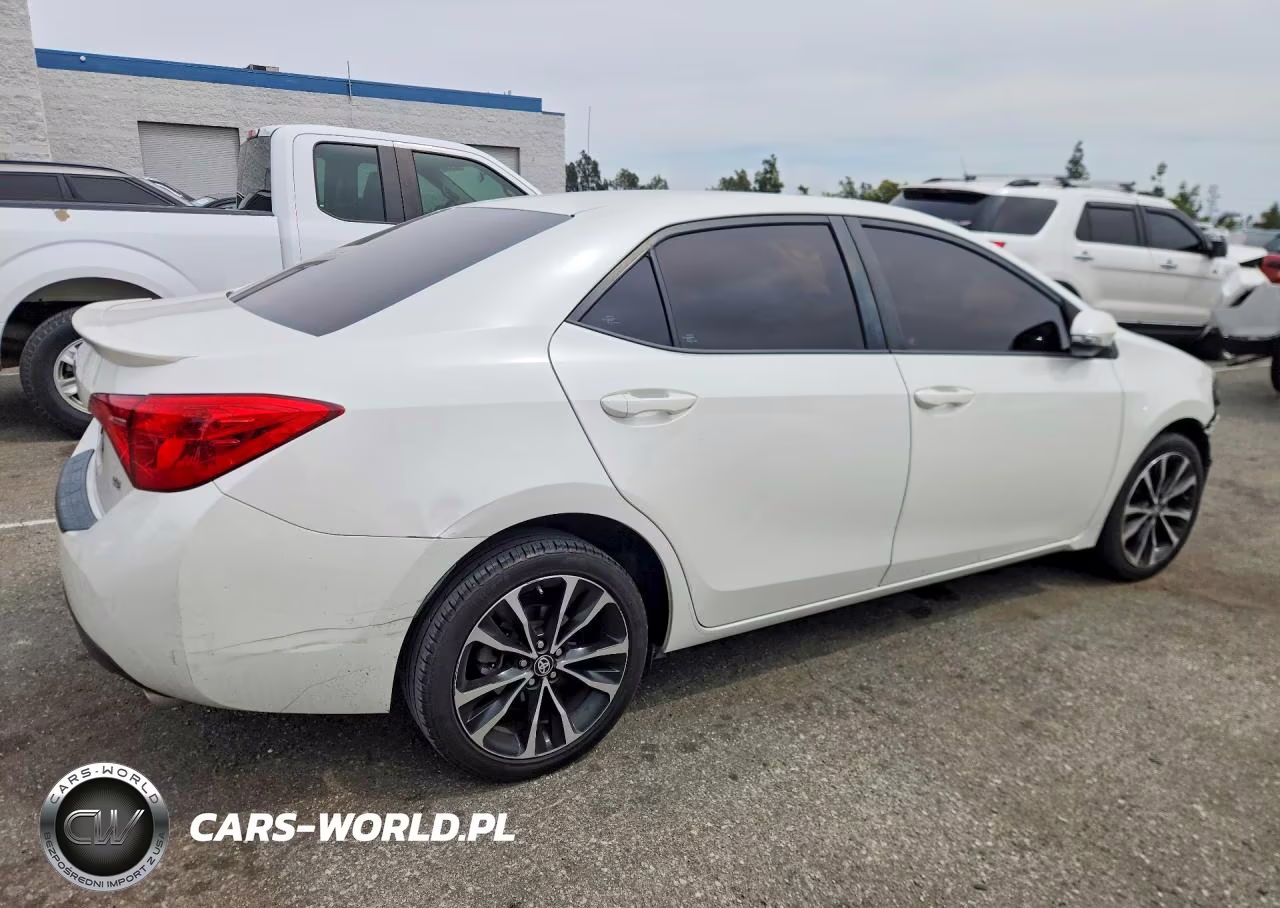 2018 Toyota Corolla L-Le-Xle-Se-Xse VIN:5YFBURHE1JP853595 - 3