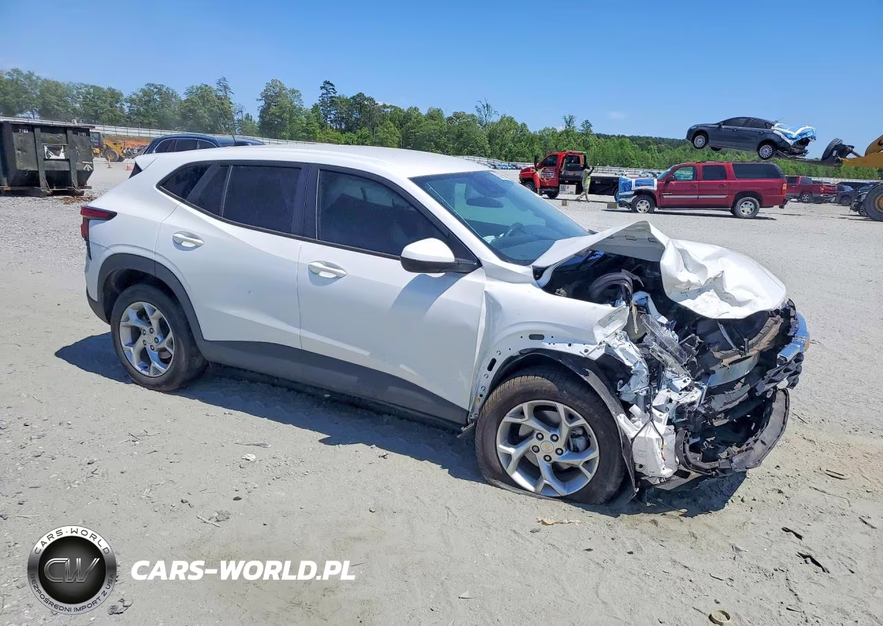 2025 Chevrolet Trax Ls VIN:KL77LFEP2SC192096 - 4