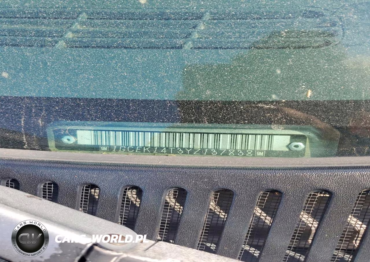 2000 Chevrolet Silverado K1500 VIN:1GCEK14T3YZ137838 - 12