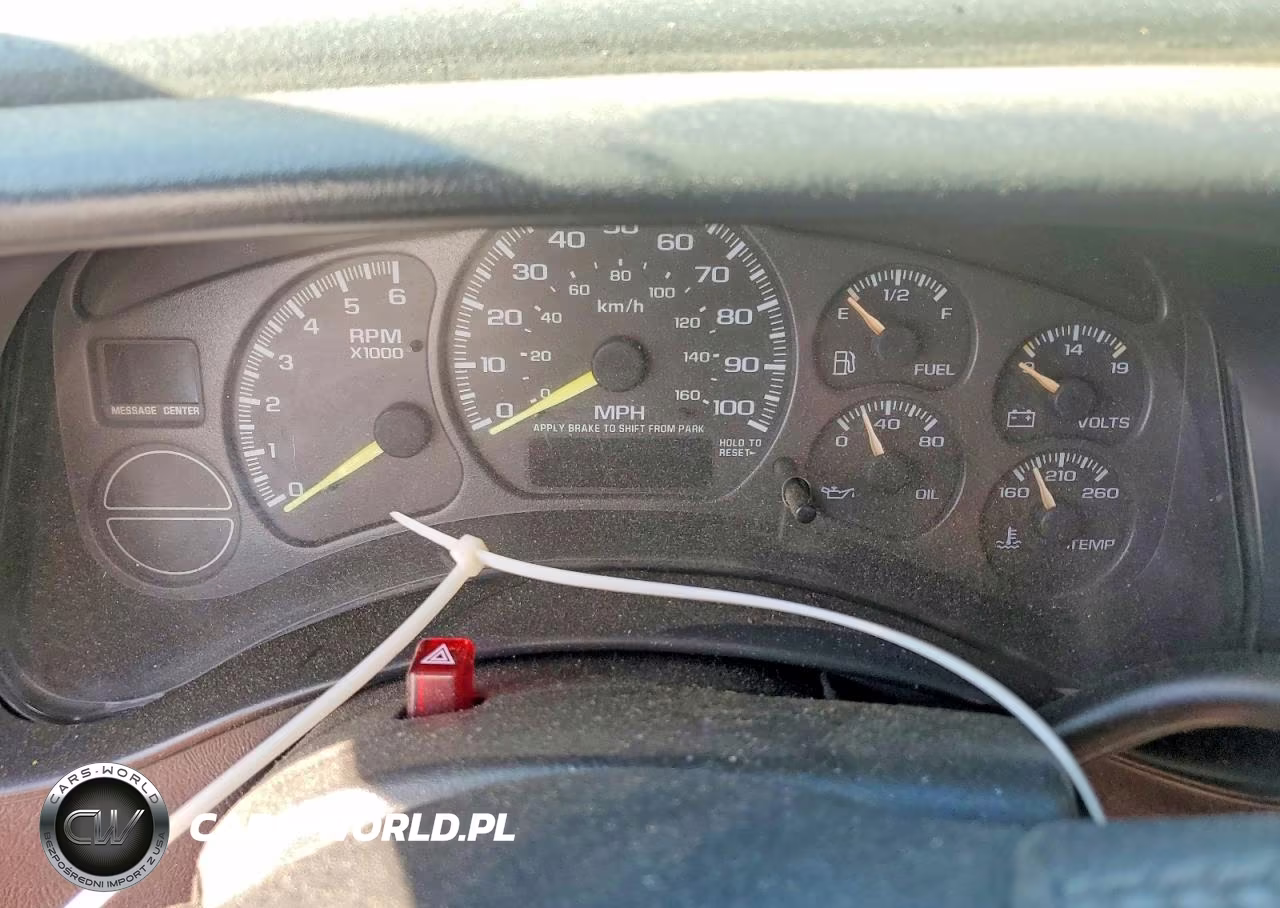 2000 Chevrolet Silverado K1500 VIN:1GCEK14T3YZ137838 - 9