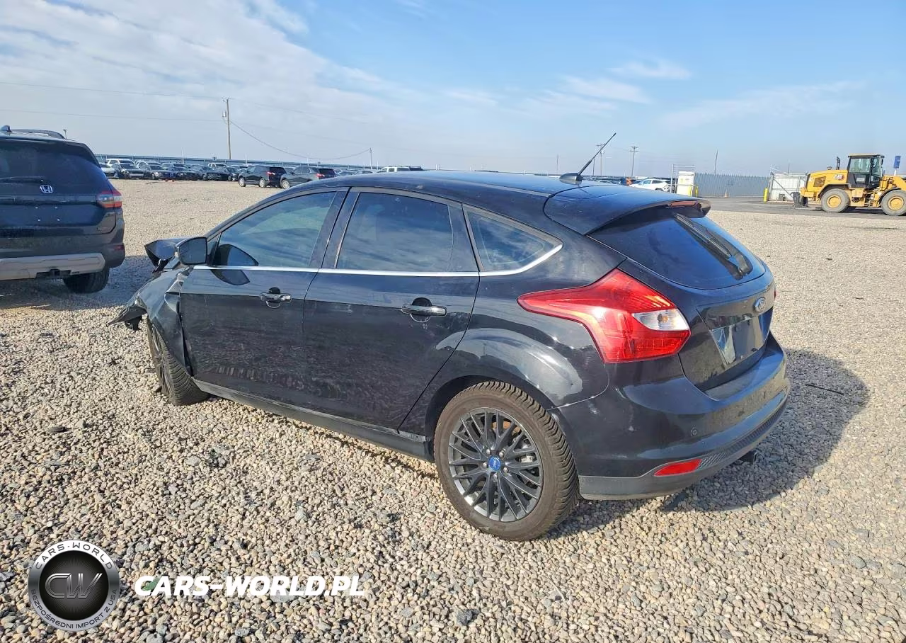 2012 Ford Focus Titanium VIN:1FAHP3N21CL262600 - 2