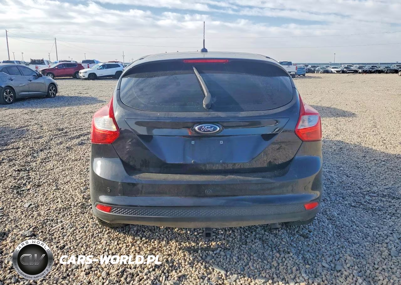 2012 Ford Focus Titanium VIN:1FAHP3N21CL262600 - 6