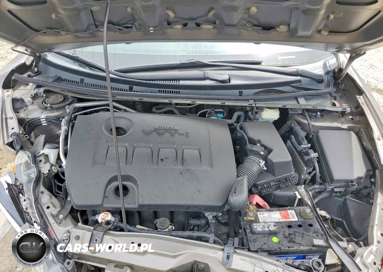 2018 Toyota Corolla Le VIN:5YFBURHEXJP842434 - 11