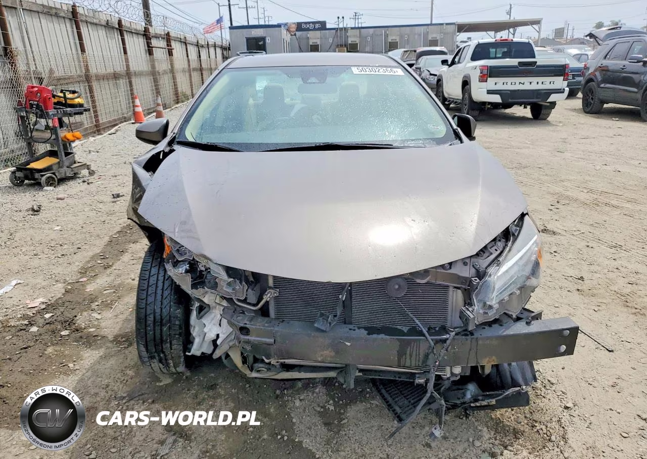 2018 Toyota Corolla Le VIN:5YFBURHEXJP842434 - 5