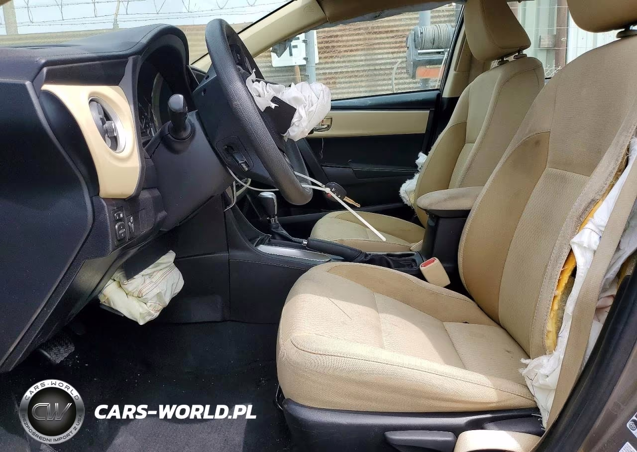 2018 Toyota Corolla Le VIN:5YFBURHEXJP842434 - 7