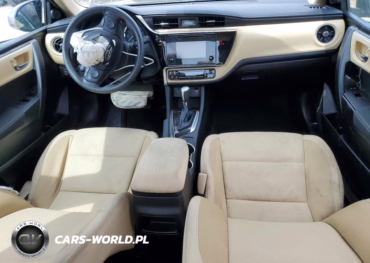 2018 Toyota Corolla Le VIN:5YFBURHEXJP842434 - 8