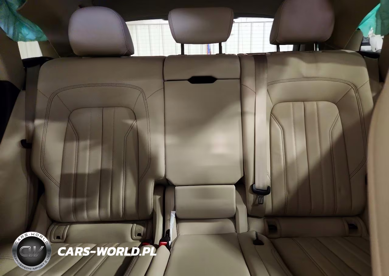 2023 Audi Q5 Premium Plus 40 VIN:WA1BBAFYXP2175998 - 10