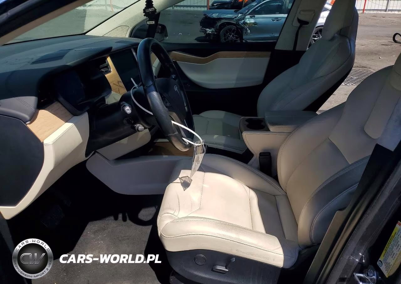 2018 Tesla Model X VIN:5YJXCDE21JF114986 - 7
