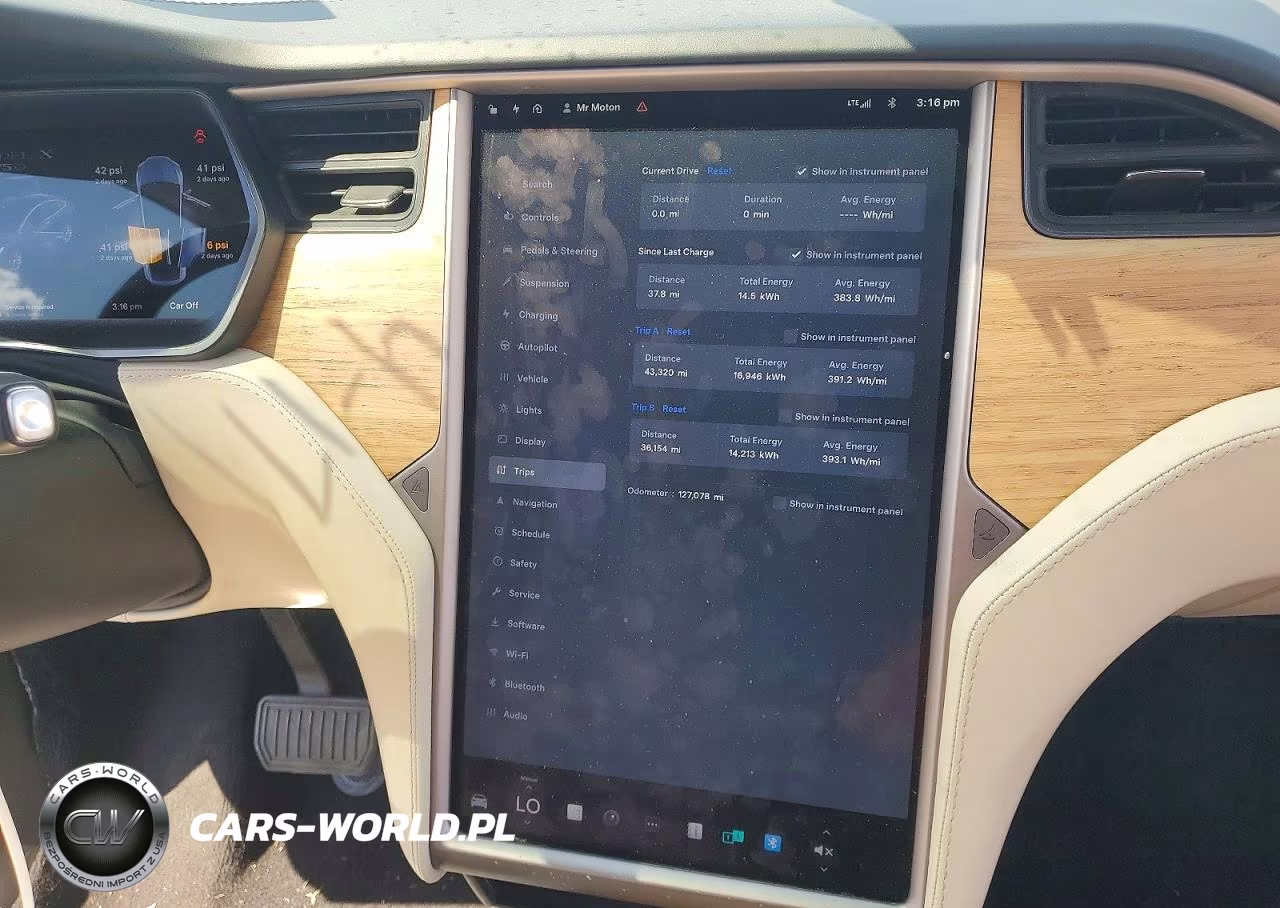 2018 Tesla Model X VIN:5YJXCDE21JF114986 - 9