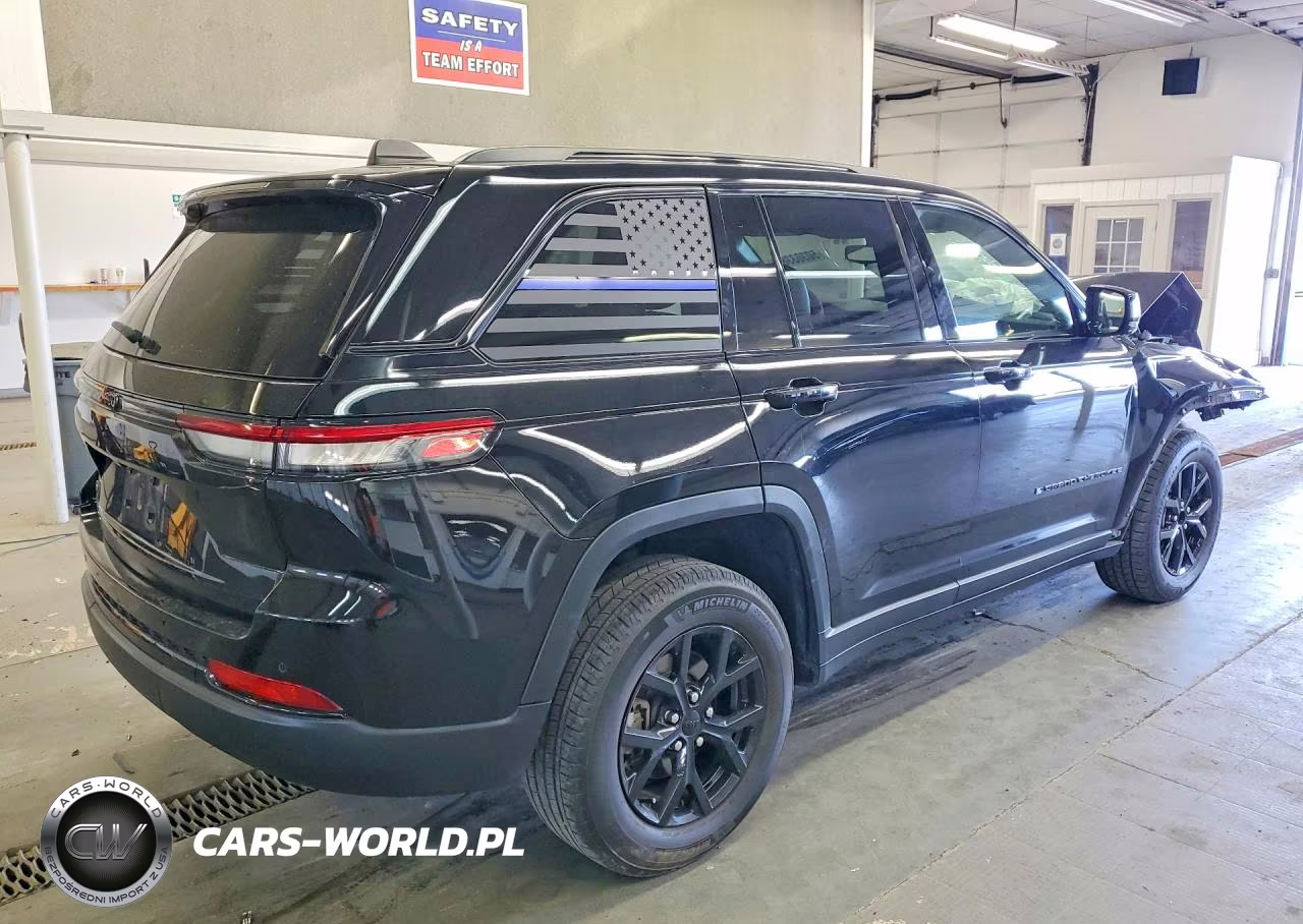 2024 Jeep Grand Cherokee Laredo VIN:1C4RJHAGXRC150580 - 3