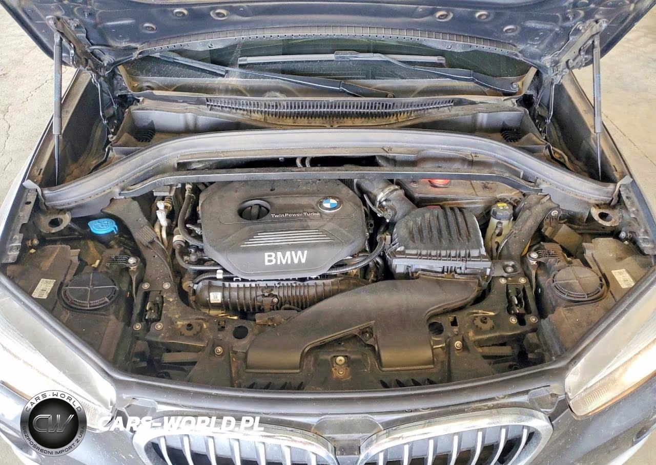 2018 BMW X1 xDrive28I VIN:WBXHT3C30J5K31053 - 12
