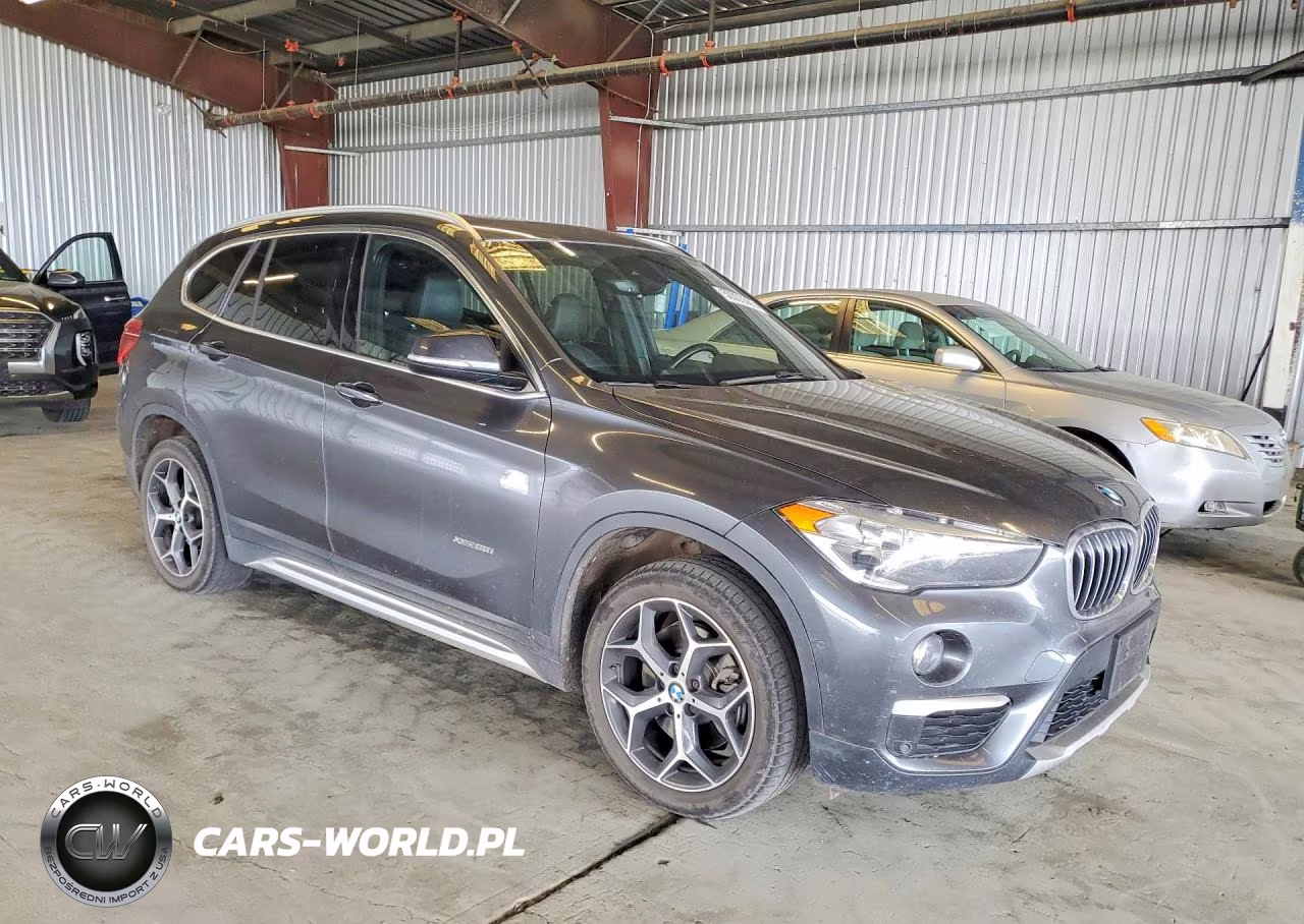 2018 BMW X1 xDrive28I VIN:WBXHT3C30J5K31053 - 4
