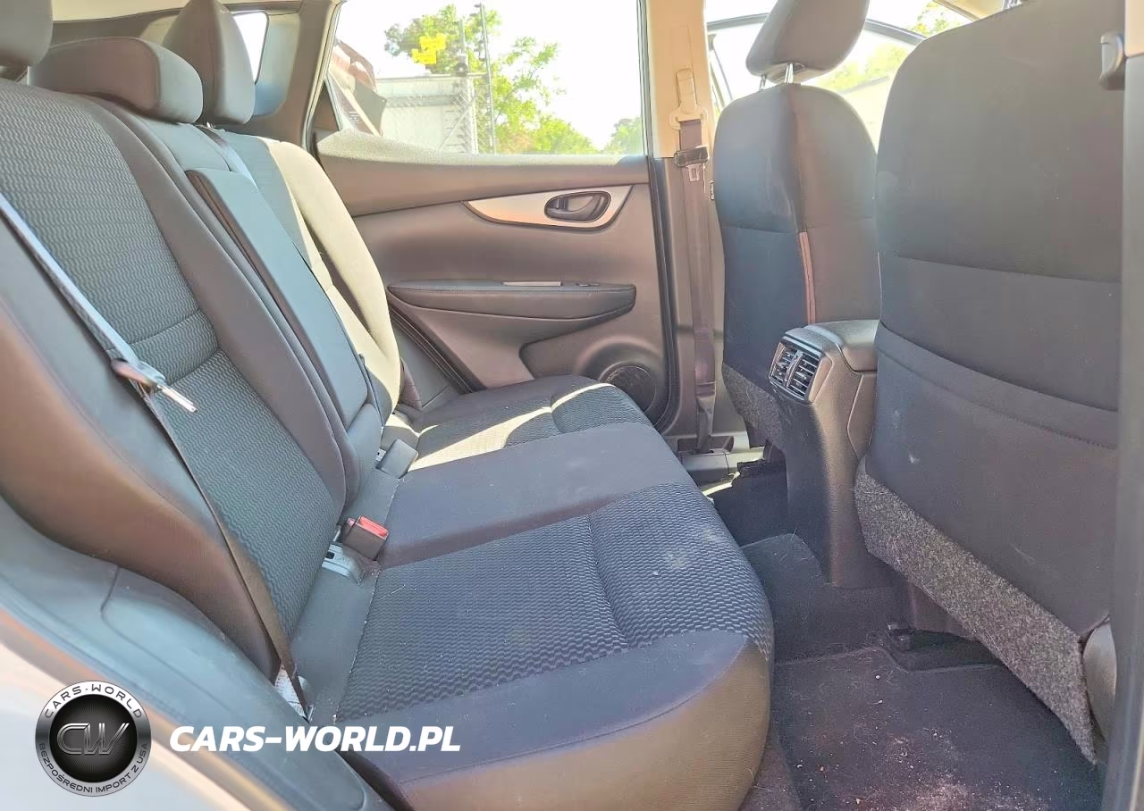 2018 Nissan Rogue Sport S VIN:JN1BJ1CP9JW185915 - 11