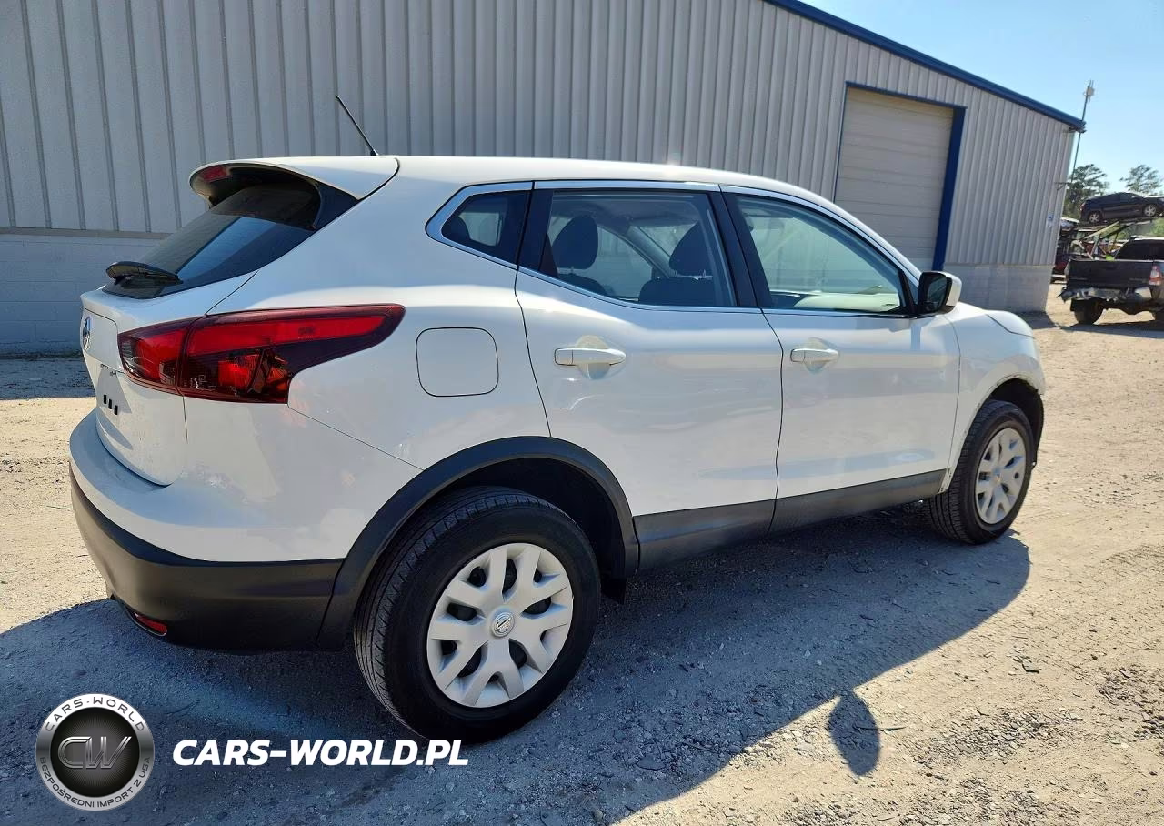 2018 Nissan Rogue Sport S VIN:JN1BJ1CP9JW185915 - 3