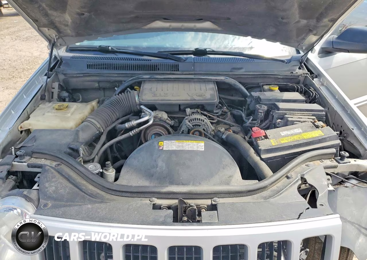 2010 Jeep Grand Cherokee Laredo VIN:1J4PR4GK9AC120943 - 12