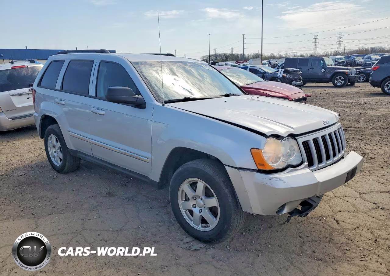 2010 Jeep Grand Cherokee Laredo VIN:1J4PR4GK9AC120943 - 4