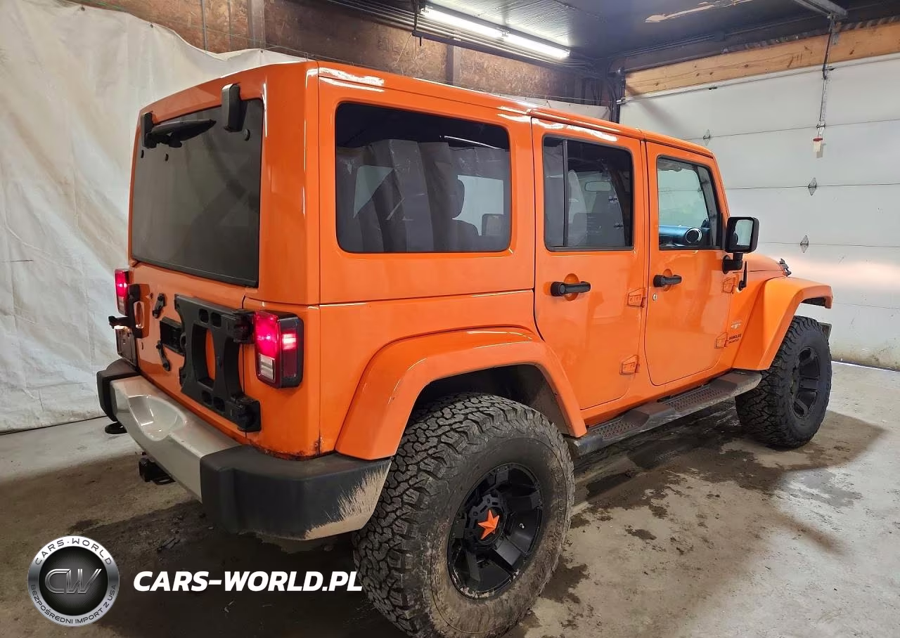 2012 Jeep Wrangler Unlimited Sahara VIN:1C4BJWEG7CL132089 - 3