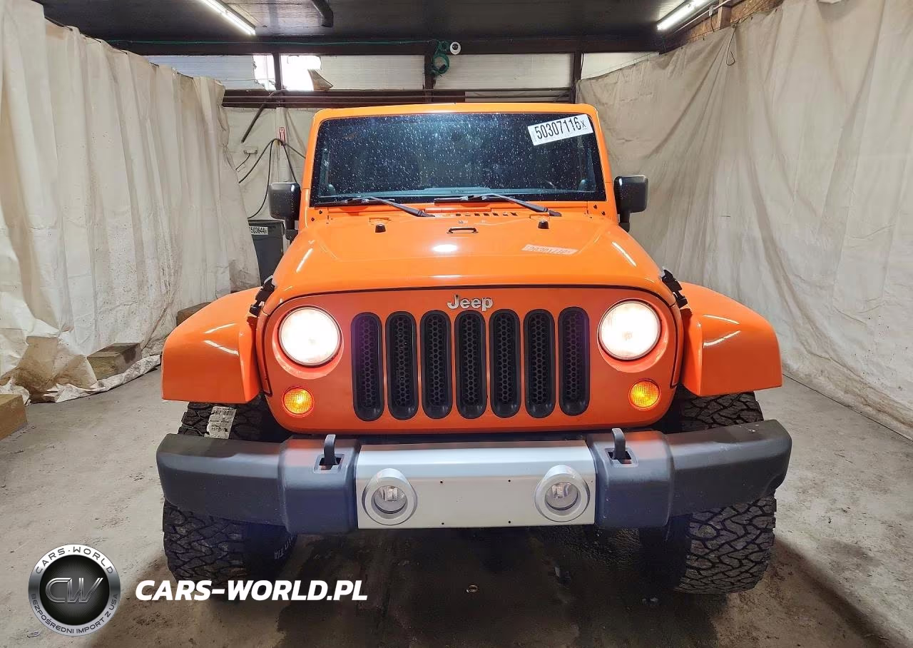 2012 Jeep Wrangler Unlimited Sahara VIN:1C4BJWEG7CL132089 - 5