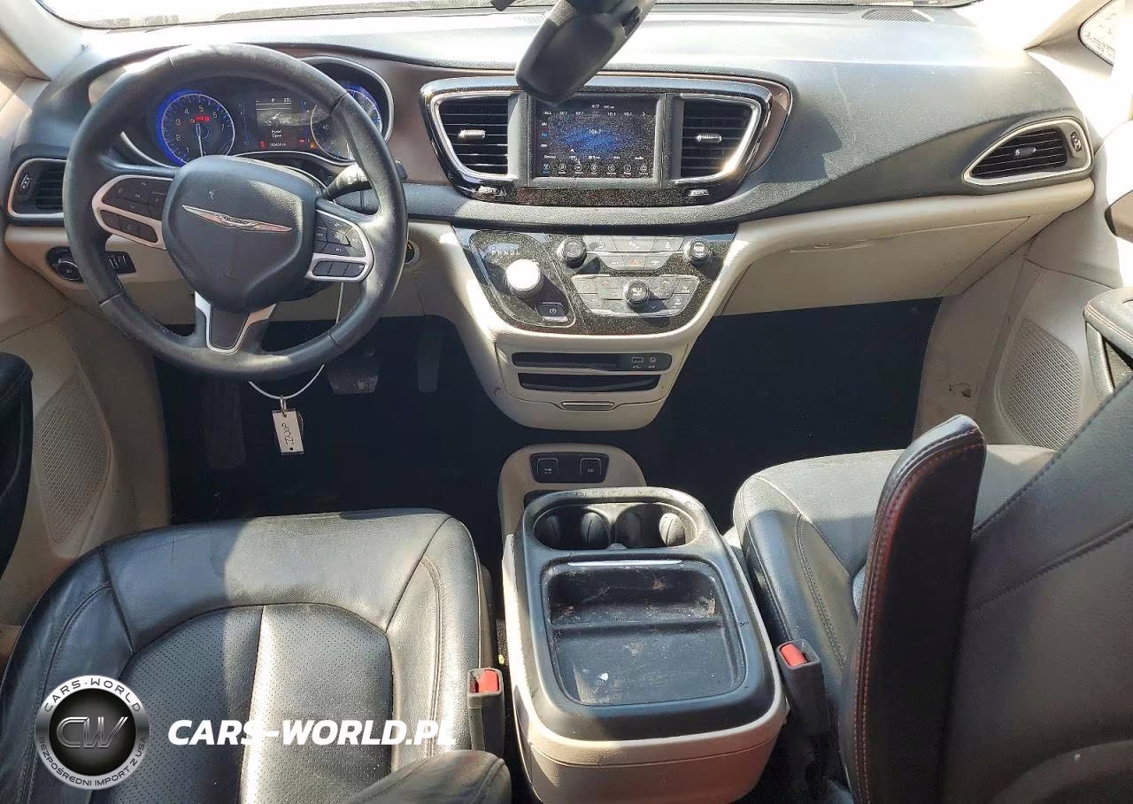 2018 Chrysler Pacifica Touring L VIN:2C4RC1BG9JR269457 - 8