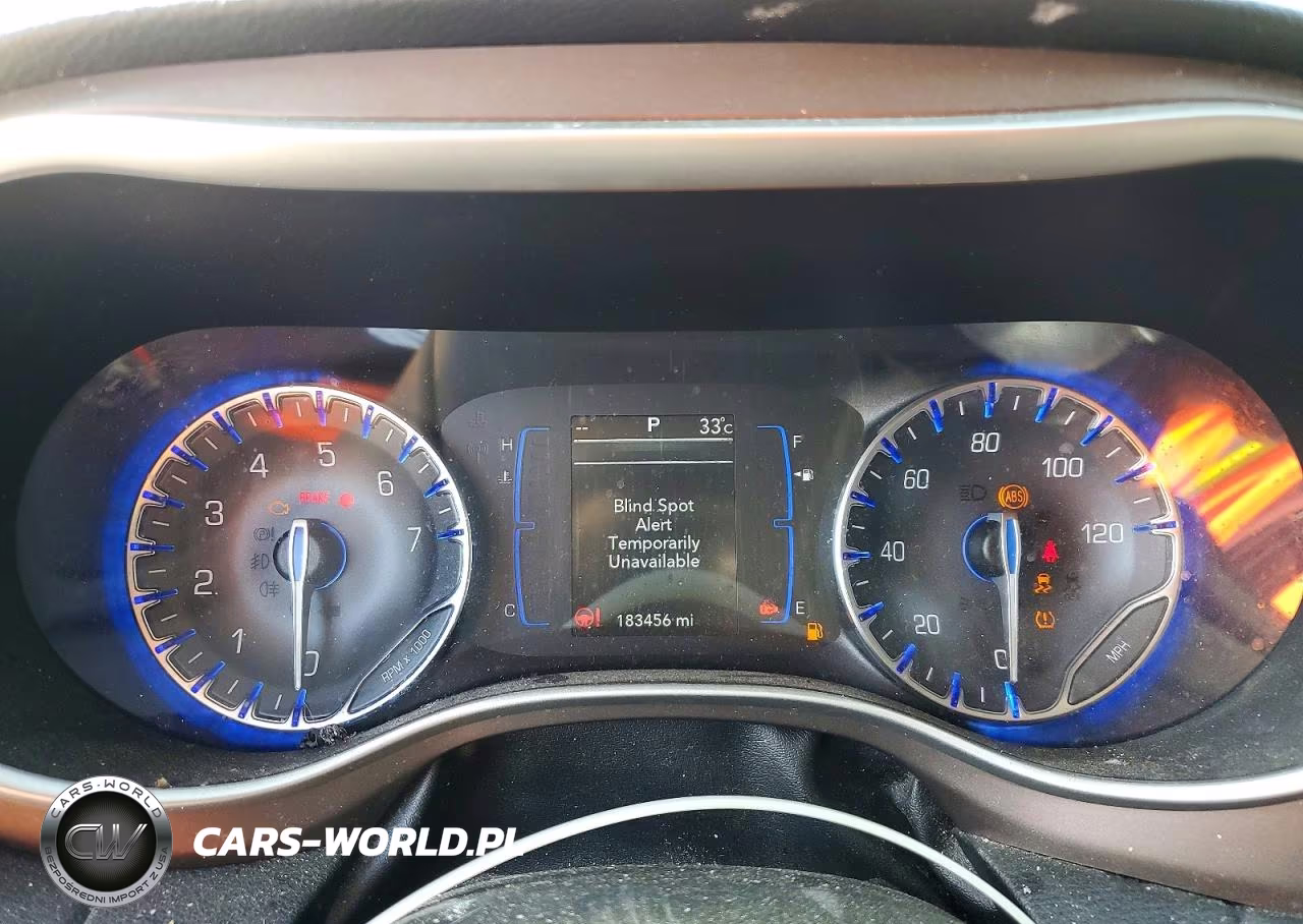 2018 Chrysler Pacifica Touring L VIN:2C4RC1BG9JR269457 - 9