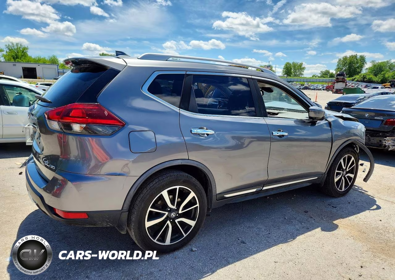 2018 Nissan Rogue S VIN:JN8AT2MV7JW321310 - 3