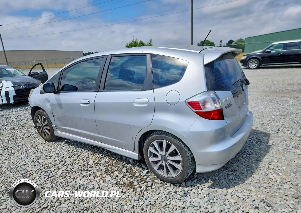 2013 Honda Fit Sport VIN:JHMGE8H51DC066669 - 2