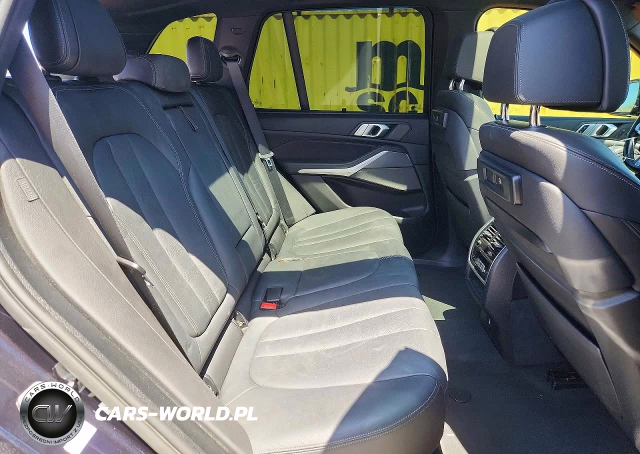 2019 BMW X5 xDrive50I VIN:5UXJU2C58KLN67908 - 11