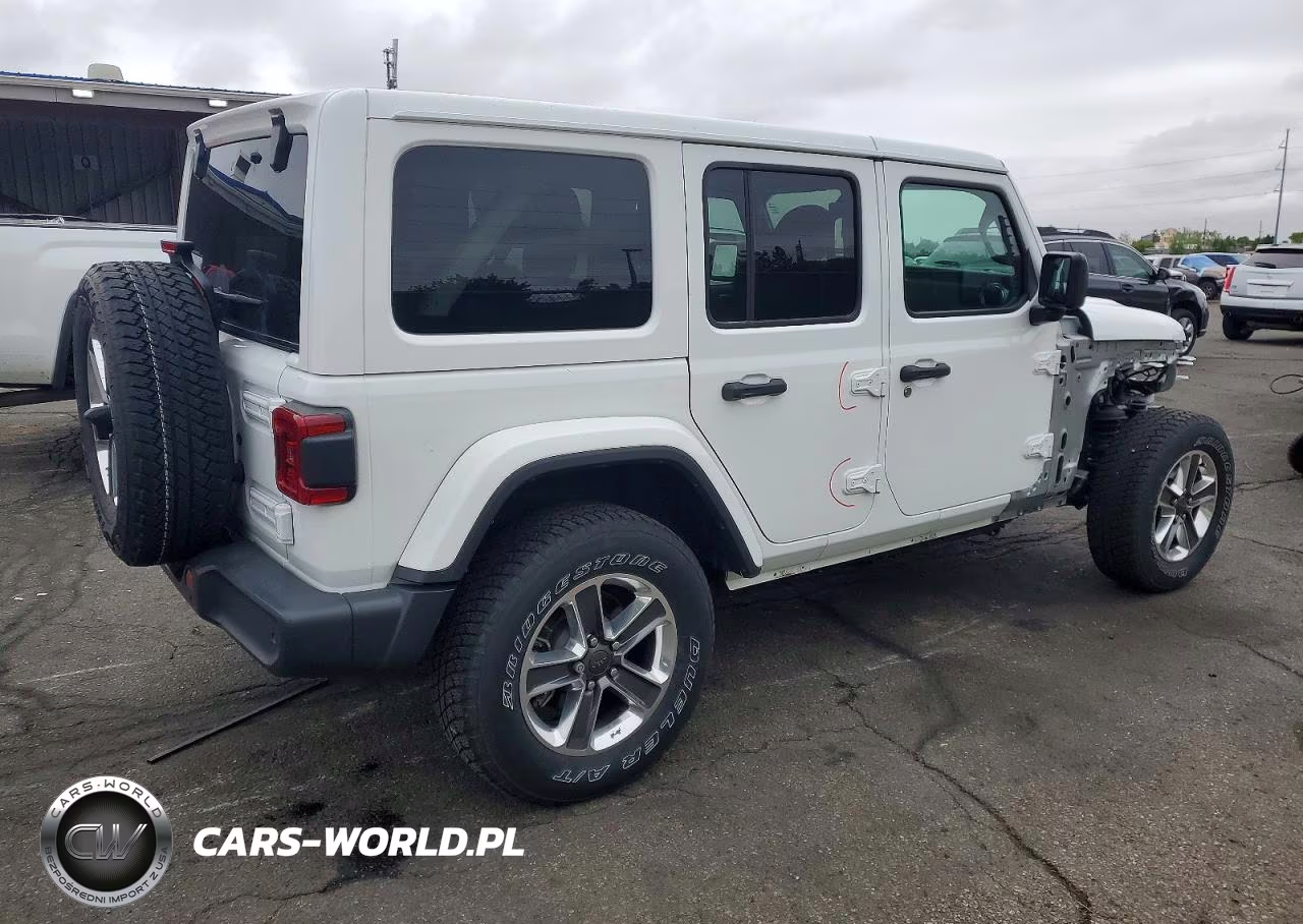 2020 Jeep Wrangler Unlimited Sahara VIN:1C4HJXEN5LW245942 - 3